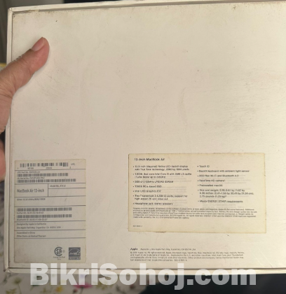 Apple MacBook Air 13-inch (2019)
